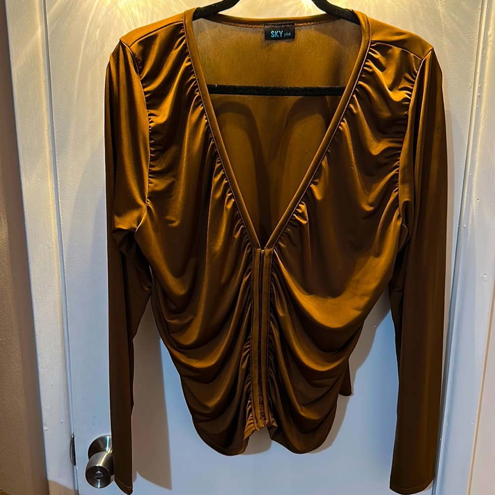 Sky Plus; 2XL; V neck long sleeve clasp front closure top
